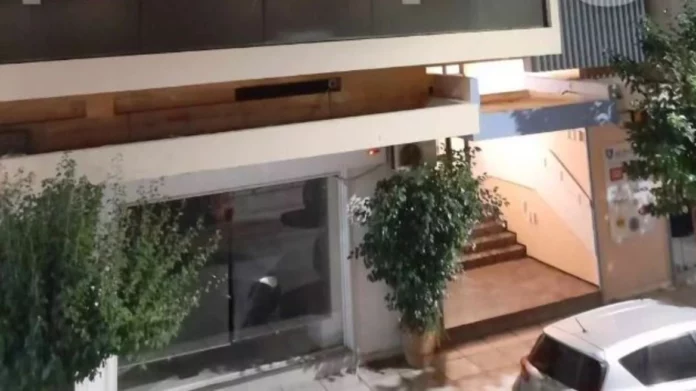 Πάτρα: Νεαρή έπεσε από το μπαλκόνι 5ου ορόφου και σκοτώθηκε