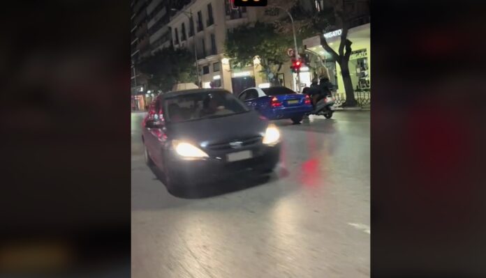 Απίστευτο κι όμως… Σαλωνικιώτικο: Αυτοκίνητο μπήκε κόντρα στην Τσιμισκή!
