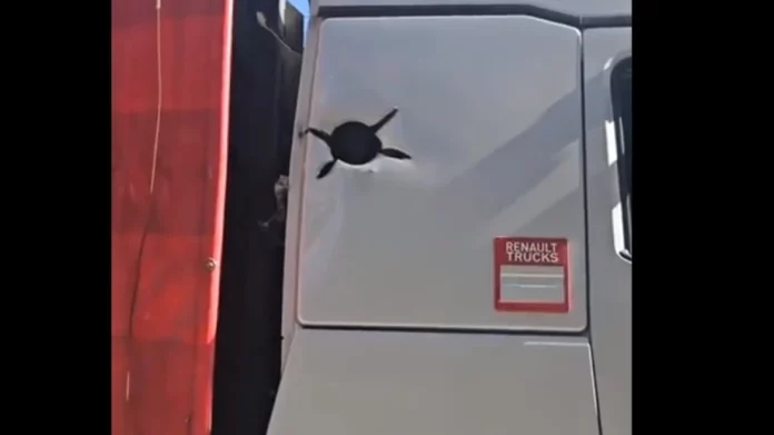 Γάζα: Αναφορές για πυρά σε αυτοκινητοπομπή του Ερυθρού Σταυρού που μετέφερε προμήθειες σε νοσοκομεία