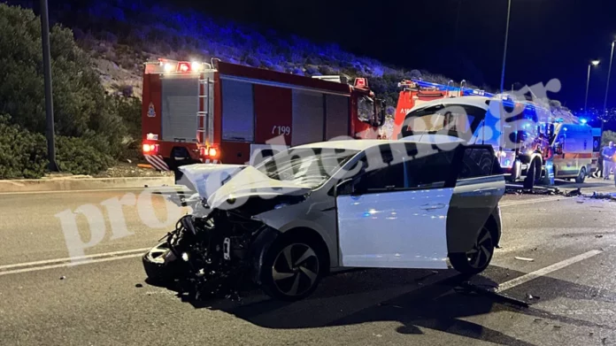 Βάρκιζα: Σοκαριστικές εικόνες από το τροχαίο δυστύχημα με τις δυο νεαρές – Πώς έγινε η μετωπική σύγκρουση