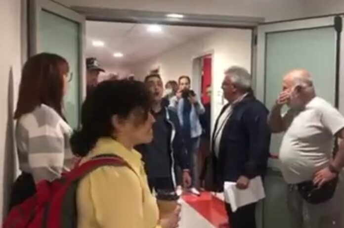 Κρήτη: Ένταση στην επίσκεψη Χρυσοχοΐδη στο Βενιζέλειο νοσοκομείο