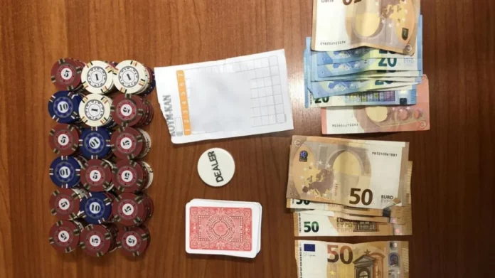 Χερσόνησος: Εννέα συλλήψεις για παράνομο χαρτοπαίγνιο