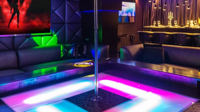 ΑΑΔΕ: Έφοδος σε κέντρο διασκέδασης ενηλίκων – Εντόπισαν φοροδιαφυγή 3 εκατ. ευρώ