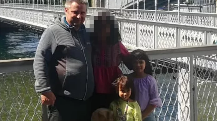 Αγγλία: Καταγγέλλουν την αστυνομία ότι αγνόησε την κλήση ανάγκης – Νεκρά τέσσερα άτομα μέσα σε σπίτι 45χρονου μηχανικού