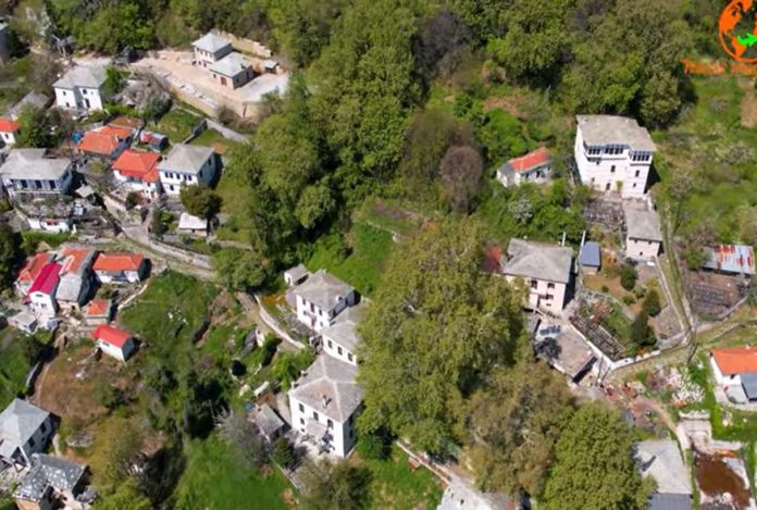 Βυζίτσα, εξόρμηση στο χωριό με την ομορφότερη πλατεία του Πηλίου