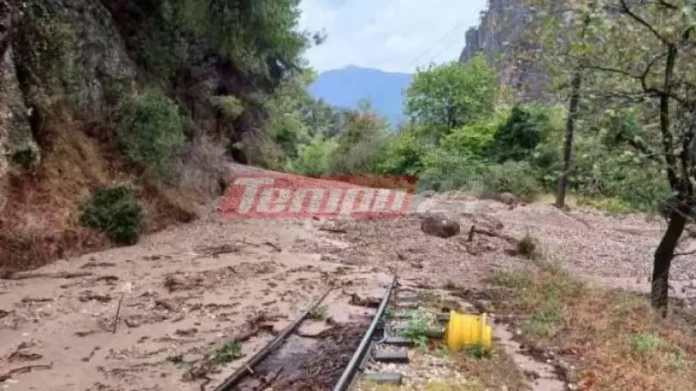 Καλάβρυτα: Κατολισθήσεις μπλόκαραν τον Οδοντωτό – Επέστρεψε με ασφάλεια στο Διακοπτό