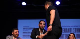 Κασσελάκης στην εκδήλωση για την κεντροαριστερά: Έχω εδώ τον εκπρόσωπό μου τον Διονύση