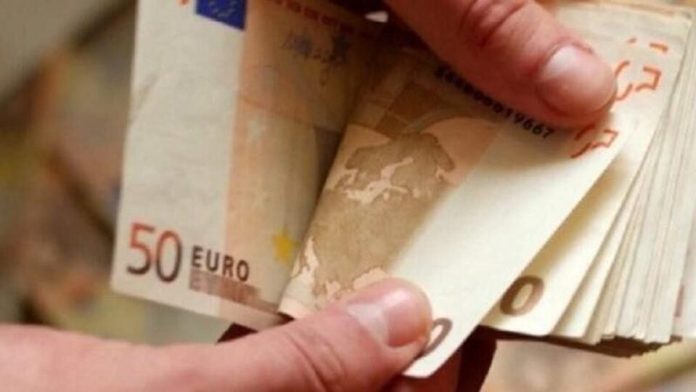 «Τυφλό» Δημόσιο! Μόλις 30.000 € αποζημίωση στην υπάλληλο που έχασε το μάτι της από την επίθεση του μακελάρη με τσεκούρι