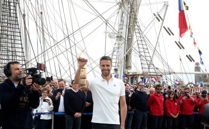 olimpiaki-floga-1-696x432