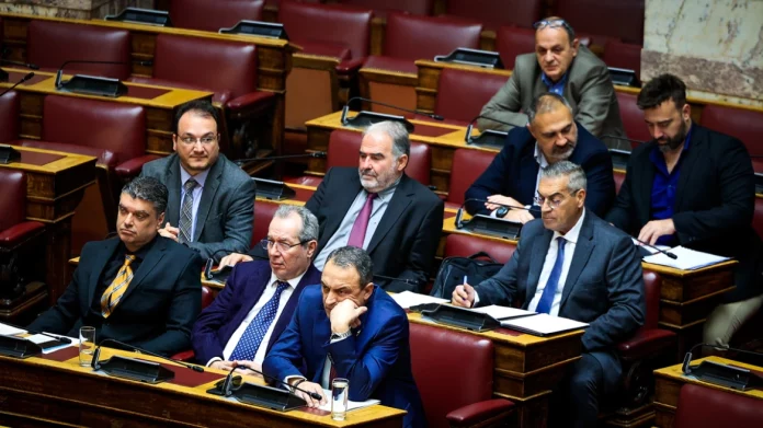 Στο Ανώτατο Ειδικό Δικαστήριο η «τύχη» των «Σπαρτιατών» – «Δεν γνωρίζω τον Κασιδιάρη αλλά δεν είμαι αγνώμων» είπε ο Στίγκας