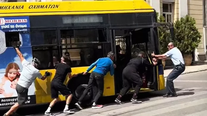 Απίστευτο! Έμεινε τρόλεϊ στο Ποδηλατικό Γύρο! – (VIDEO)