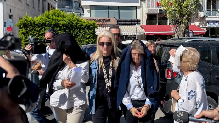 Αρνείται ότι πήρε έστω και ένα ευρώ η «Μεγάλη» της ΔΟΥ Χαλκίδας, βραβευμένο Μέλος της Ν.Δ