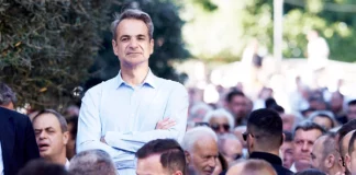 «Μόνο η ΝΔ μπορεί να πετύχει»: Ο Μητσοτάκης πήγε στο Άργος για να αυτοθαυμαστεί!