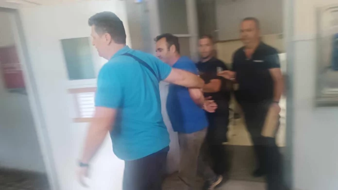 Βόλος: Πέταξαν κεφτέδες στα δικαστήρια στον 50χρονο που χτύπησε με το τρακτέρ 26χρονο – (ΦΩΤΟ)
