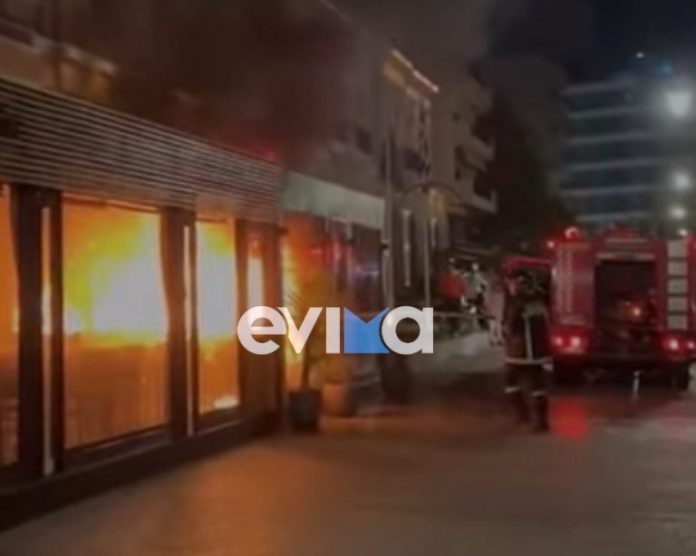 Χαλκίδα: Έκαψαν μαγαζί μετά τους έξαλλους πανηγυρισμούς για τον Ολυμπιακό