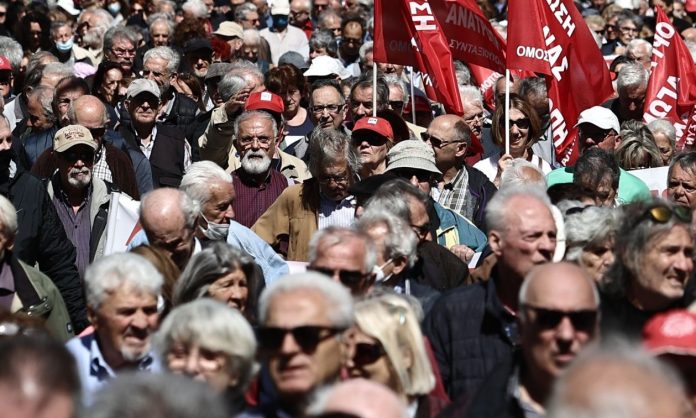 Επίδομα σε 650.000 συνταξιούχους: Ποιοι οι δικαιούχοι – Πόσα χρήματα θα λάβουν