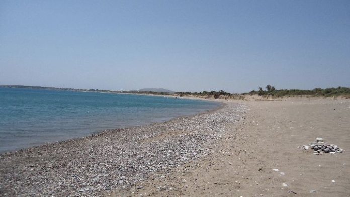 Περίμενε τους μετανάστες να αποβιβαστούν στο Πλημμύρι