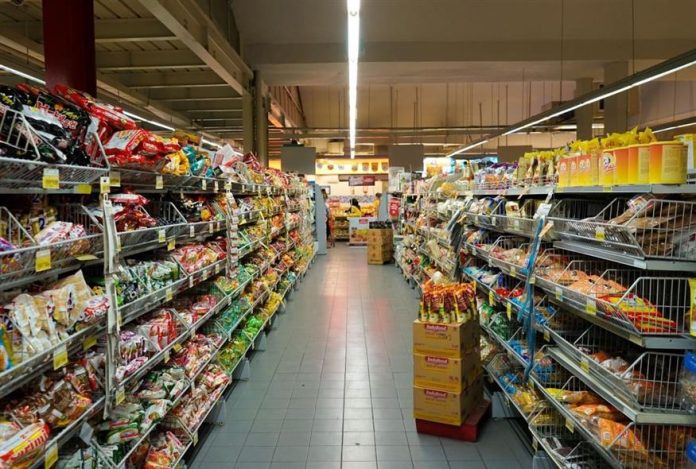 Σοβαρές ανατιμήσεις μέσα σε έξι μόλις μήνες: Ποια προϊόντα ακρίβυναν και πόσο – Ο «γρίφος» του βρεφικού γάλατος