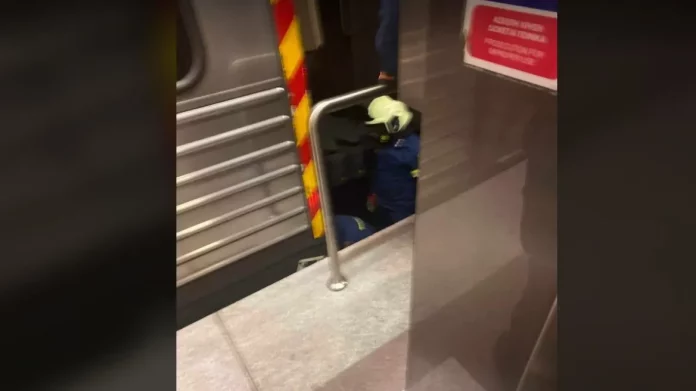 Μετρό Αγίου Δημητρίου: Άνδρας έπεσε στις γραμμές