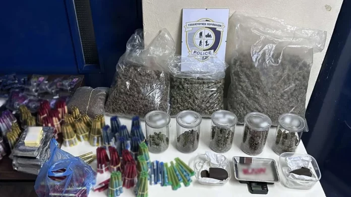 Άγιος Παντελεήμονας: Εντοπίστηκαν και κατασχέθηκαν 11 κιλά κάνναβης σε κατάστημα