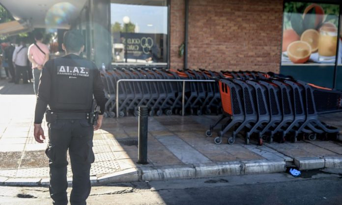 Πεδίο μάχης για Τούρκους διακινητές η Αττική: Οι συμμορίες, οι φόνοι και τα εκατομμύρια ευρώ