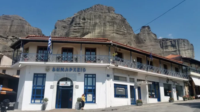 Μετέωρα: Παρέμβαση του ΥΠΕΣ για τον δημοτικό υπάλληλο που πήρε αναρρωτική και εμφανίστηκε για δουλειά 13 χρόνια μετά