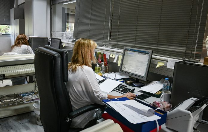 Τέλος οι καθυστερήσεις για φορολογική ενημερότητα