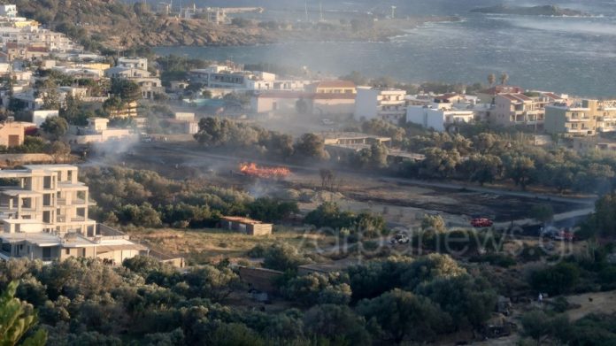 Χανιά: Φωτιά στην Παλαιόχωρα – Απομακρύνθηκαν οι παραθεριστές