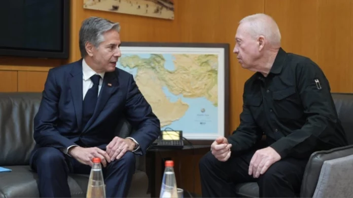 Πόλεμος στο Ισραήλ: Ο Μπλίνκεν συζητά με τον Γκάλαντ την πρόταση για κατάπαυση του πυρός στη Γάζα