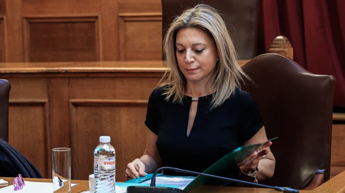 Τέμπη: Σάλος από επίθεση γαλάζιου στελέχους στη Μαρία Καρυστιανού – Αποδοκίμασε η ΝΔ Λέσβου