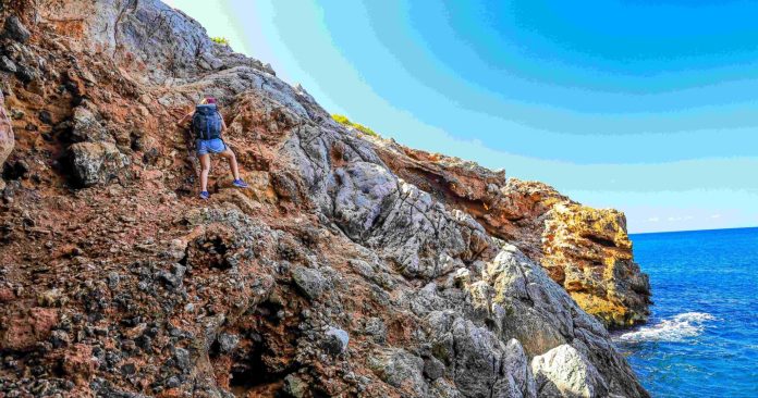 Θέμα στα διεθνή ΜΜΕ οι εξαφανίσεις και οι θάνατοι τουριστών στα ελληνικά νησιά