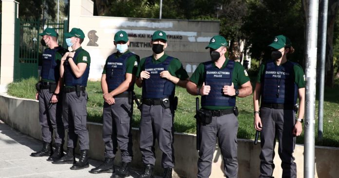 Χρυσοχοίδης για αστυνομικούς Πανεπιστημιακής αστυνομίας: Είναι όλοι σε αστυνομικά τμήματα που είναι κοντά στα πανεπιστήμια !!!