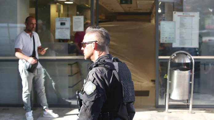 Πειραιάς: Ένας νεκρός κι ένας βαριά τραυματίας σε ανταλλαγή πυροβολισμών – Μια σύλληψη και μια προσαγωγή