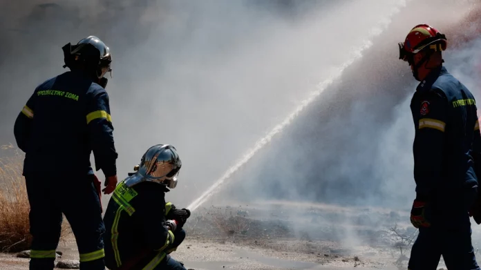 Υπό μερικό έλεγχο οι πυρκαγιές σε Θεσσαλονίκη, Πρέβεζα, Λάρισα και Βόλο