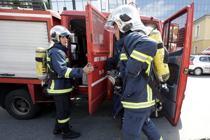 Φωτιά στον Βόλο: Σε σπίτι οι φλόγες – (VIDEO)