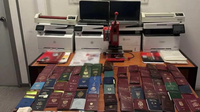 Συμμορία διακινούσε αλλοδαπούς μέσα από το «Ελ. Βενιζέλος» στην ΕΕ – Πέντε συλλήψεις