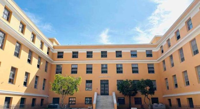 Πάτρα: Άγριος καβγάς υπαλλήλου του Δημαρχείου με τον πρώην σύντροφό της και τον αδελφό του