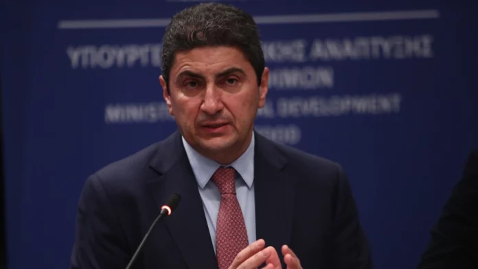 ΟΠΕΚΕΠΕ: Ο Αυγενάκης μιλάει για… διαφάνεια την ώρα που η χώρα διασύρεται στην Ευρώπη