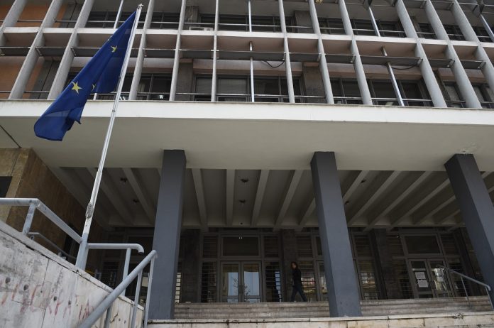 Θεσσαλονίκη: Απαλλαγή των κατηγορούμενων για τους 28 θανάτους ηλικιωμένων σε γηροκομείο την περίοδο του κορωνοϊού, ζητά ο εισαγγελέας