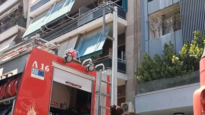 Καλλιθέα: Φωτιά σε διαμέρισμα – Βρέθηκε νεκρό ένα μικρό σκυλί