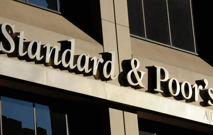 Standard & Poor’s: Αναβάθμισε τις τέσσερις ελληνικές τράπεζες