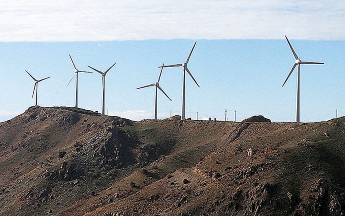 «Κλιματική αλλαγή δεν υπάρχει, όχι άλλες ανεμογεννήτριες στη θέση των δέντρων»! – (VIDEO)