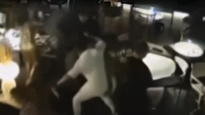 Χαλκιδική: Οκτώ συλλήψεις για την αιματηρή συμπλοκή στο beach bar – Ανάμεσά τους και ο Βούλγαρος ιδιοκτήτης