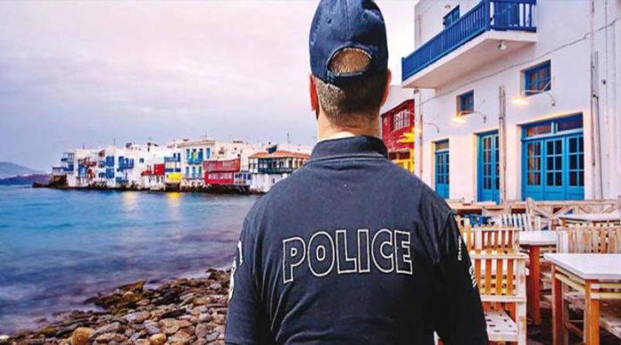 Πρωτοφανές: Κόντρα δικαιοσύνης-αστυνομικών για την απελευθέρωση των Πακιστανών που βίασαν 23χρονη στη Μύκονο!