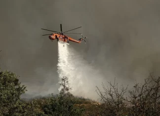 Φωτιά στη Λέρο: Εκτός ελέγχου η πυρκαγιά στον Τσίγγουνα – Μήνυμα του δημάρχου για αποφυγή μετακινήσεων