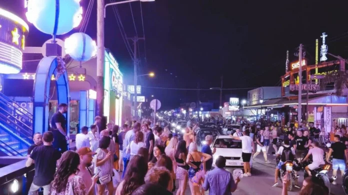 Ελληνίδες ξάφριζαν τουρίστες στον Λαγανά Ζακύνθου