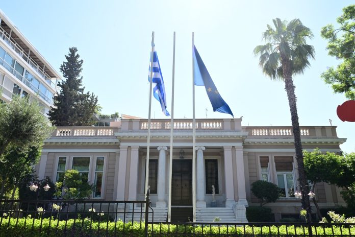 Μετά τα μέτρα στη ΔΕΘ έρχεται η… διαφθορά!