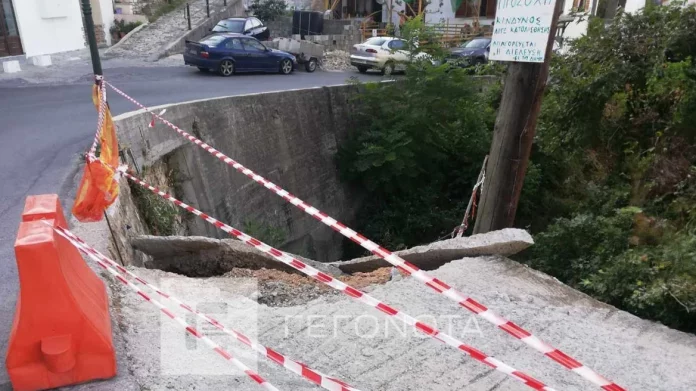 Πήλιο: Εγκλωβίστηκαν οχήματα στο πάρκινγκ στις Μηλιές μετά την κατάρρευση τμήματος δρόμου – (ΦΩΤΟ)