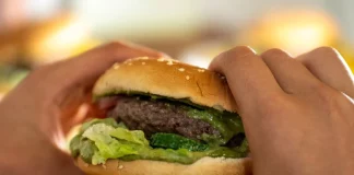 Προσοχή! Μην καταναλώσετε αυτό το κατεψυγμένο μπιφτέκι κοτόπουλο – Βρέθηκε σαλμονέλα! (φωτο)