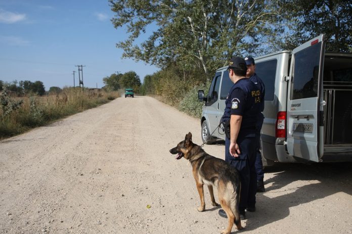 Νέα κινηματογραφική καταδίωξη διακινητή μεταναστών στον Έβρο